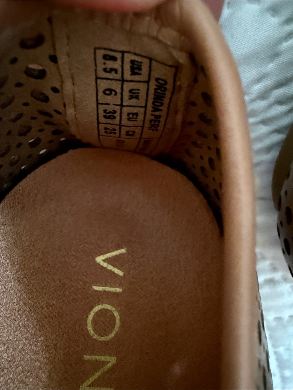 Vionic Women's Perforated Tan flats. never worn - Picture 5 of 5